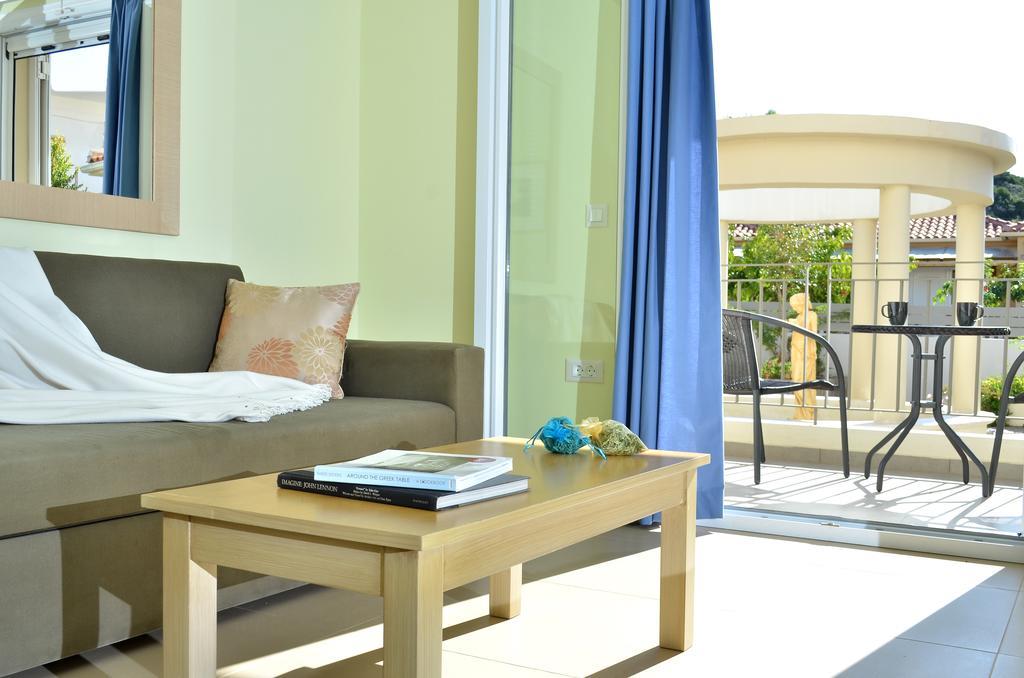 Hotel Estia Finikounta Habitación foto